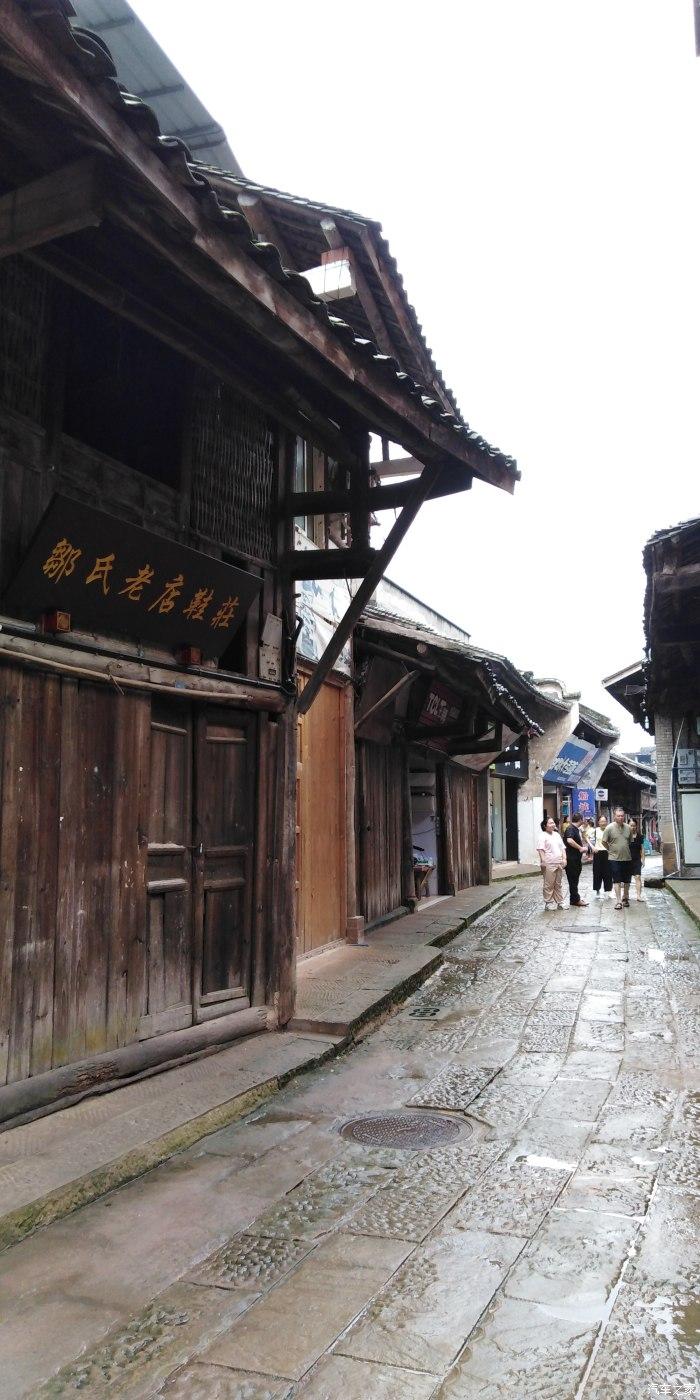 蒋介石败走台湾时,手里还剩多少军事力量?真实数量超乎你的想象